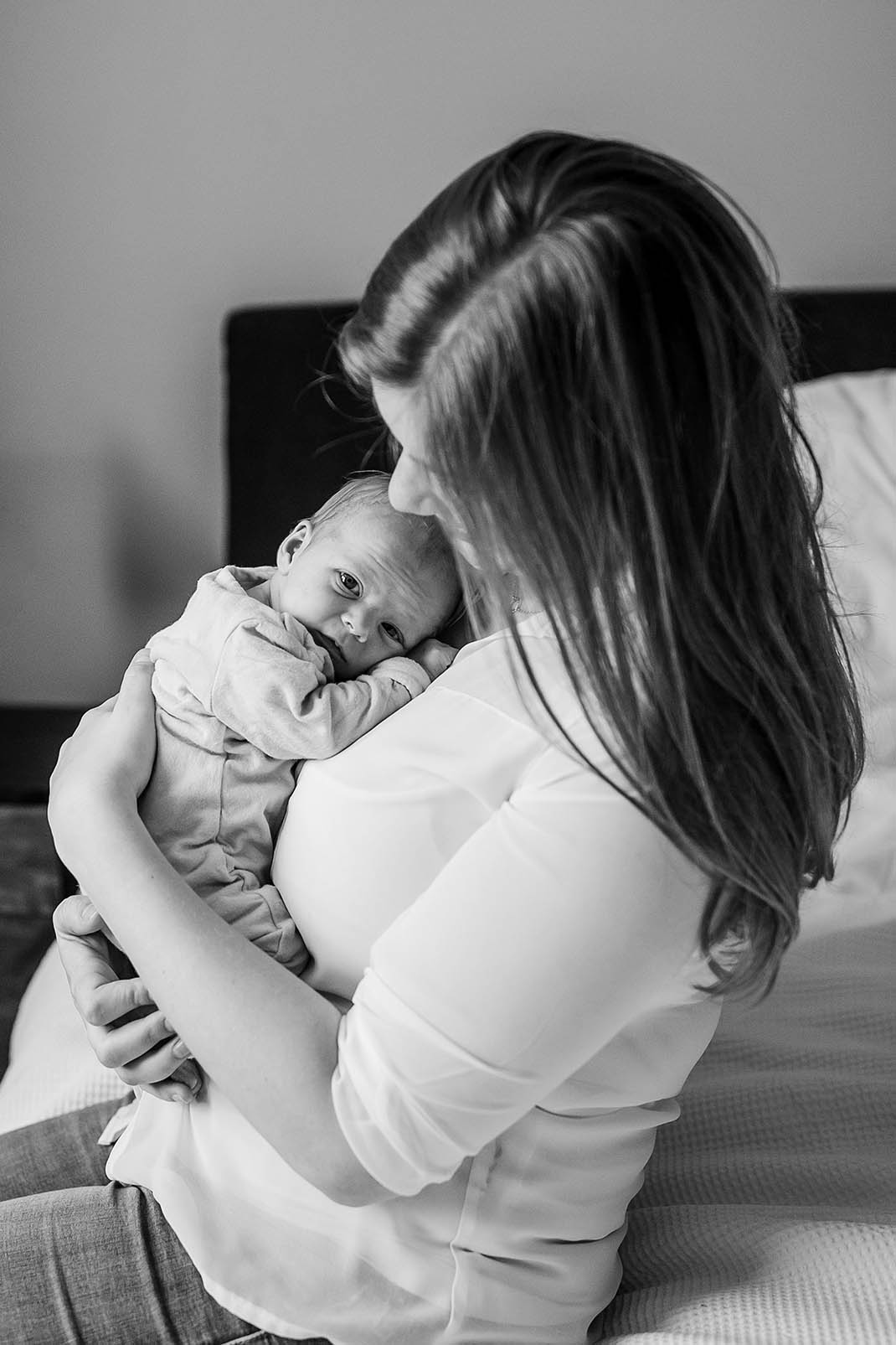 Lifestyle-Newborn-Fotografie-Deil-Geldermalsen-Beesd-Tiel-Utrecht-Gelderland-Brabant-Waardenburg-Baby-ongedwongen-