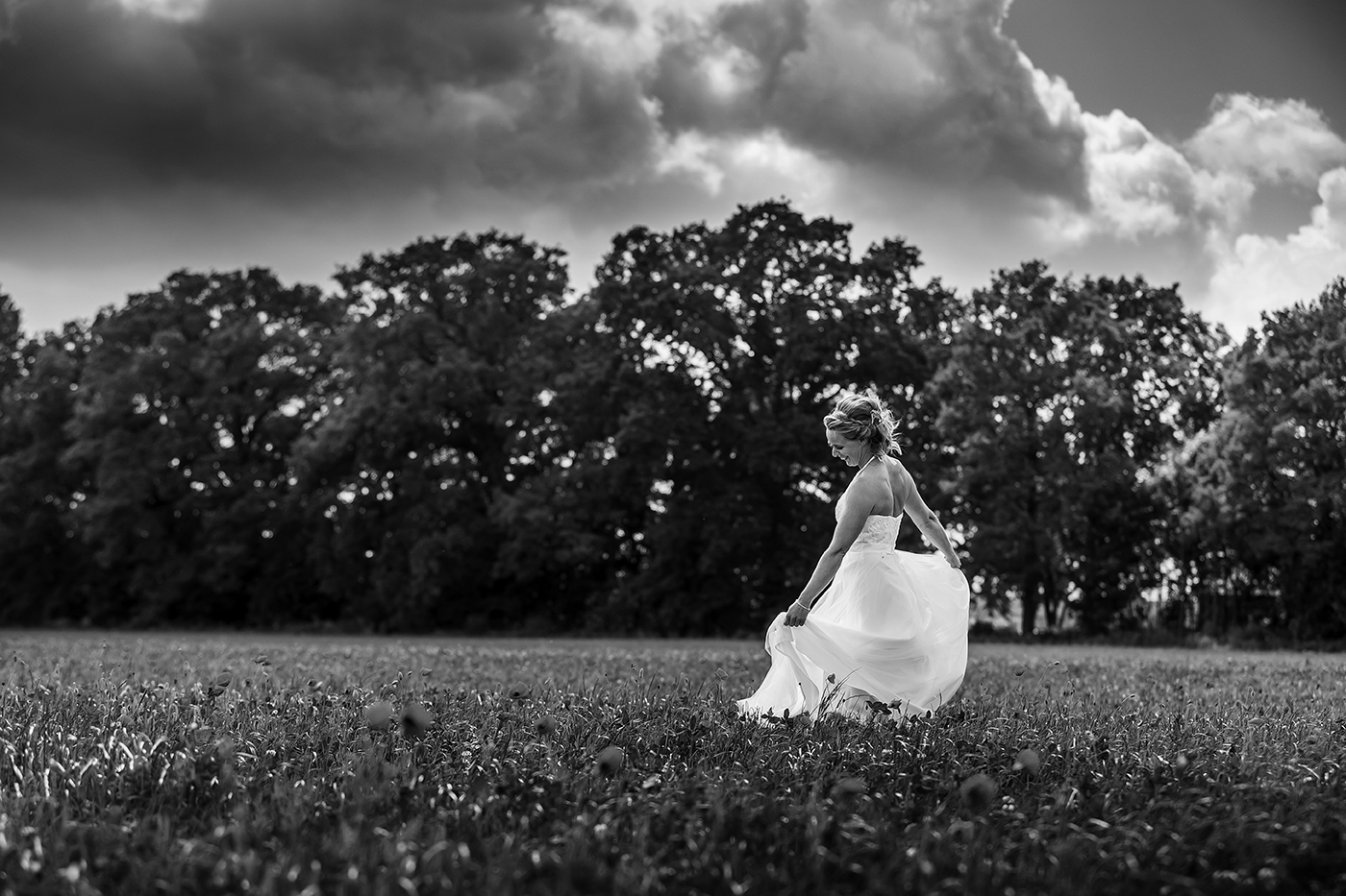 Zondag-fotografie-bruidsfotografie-trouwfotograaf-trouwen-beesd-notenboom-marienweardt-fotograaf-bruiloft-bruid-bruidegom-geldermalsen-middennederland