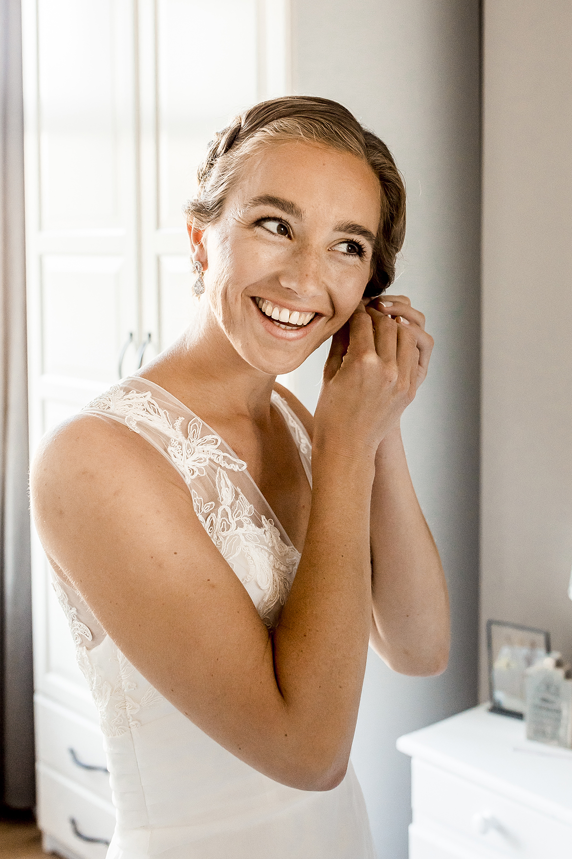 Bruidsfotografie-bruidsfotograaf-SleeuwijksKerkje-dordrecht-kinderdijk-bruidsreportage-trouwfotografie-bruid-bruidegom-coronabruiloft-corona-fotografie-trouwfotograaf