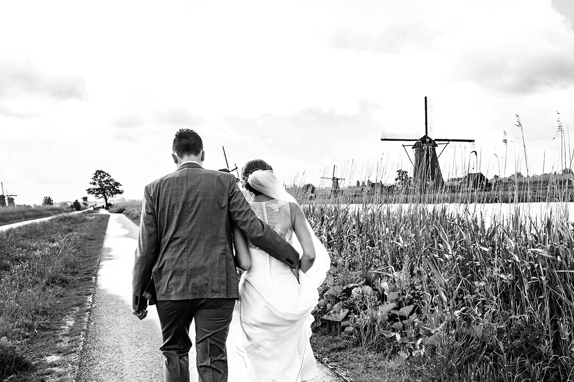 Bruidsfotografie-bruidsfotograaf-SleeuwijksKerkje-dordrecht-kinderdijk-bruidsreportage-trouwfotografie-bruid-bruidegom-coronabruiloft-corona-fotografie-trouwfotograaf