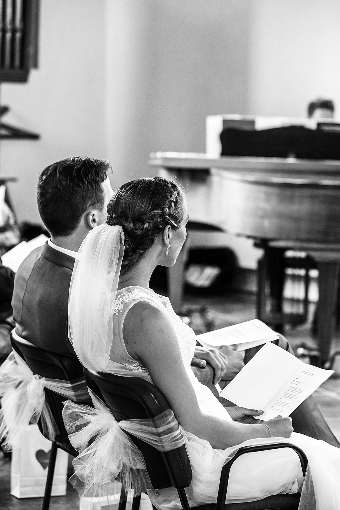 Bruidsfotografie-bruidsfotograaf-SleeuwijksKerkje-dordrecht-kinderdijk-bruidsreportage-trouwfotografie-bruid-bruidegom-coronabruiloft-corona-fotografie-trouwfotograaf